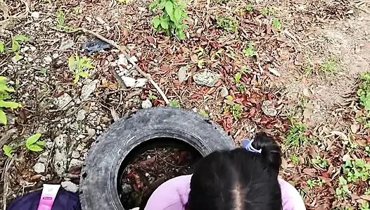 Aku pengen banget nyepong kontolnya dan minta dia ngentot aku di luar ruangan, aku suka banget