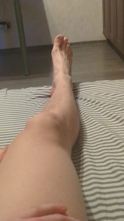 My Feet After Gym: Sweaty Socks Off, Tired Soles Close-Up (Foot Fetish)