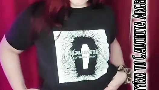 Aku ngasih hadiah tahun baru untuk suamiku dan dia memeknya dengan seksama!