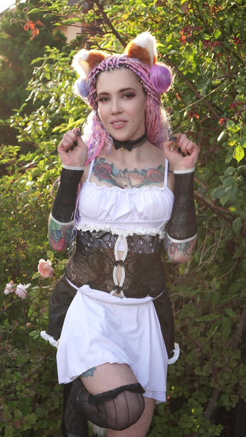 प्लग किया गया और चंचल 🍑