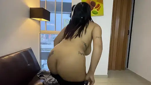 I discover that my sister-in-law does porn and we end up fucking very well in exchange for my silence