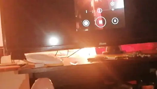 Aku baru datang ke sri lanka untuk mengunjungi perantsku, mereka punya pembantu baru yang pengen ngentot aku habis-habisan