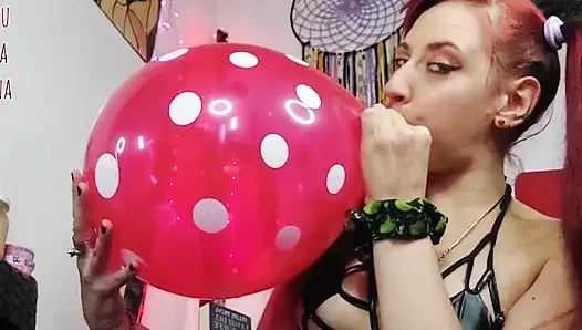 ShyyFxx reibt und knallt mit ihrem arsch auf!