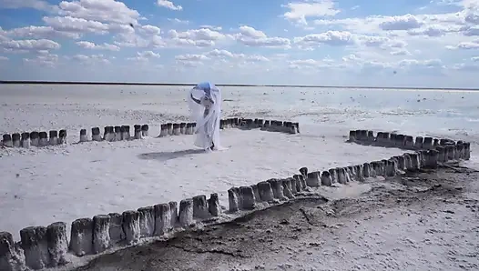 Keheningan cewek kulit putih 2