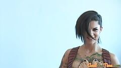 Татуированную задницу лесбочки в любительском видео от первого лица трахнула игрушкой милфа с вылизанной киской