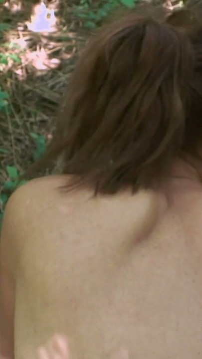 Hexe will den Schwanz im Wald | Clip 1
