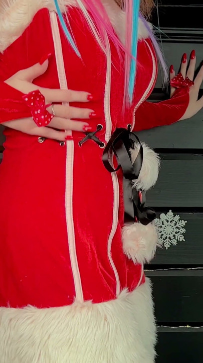 Santa's Girl Fuck in the Ass with Dildo