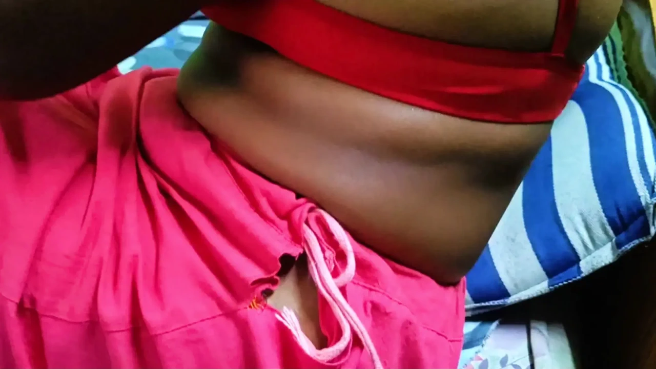 Ammu红色胸罩巨大的奶子