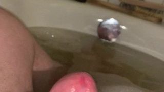 I cum in the bathtub