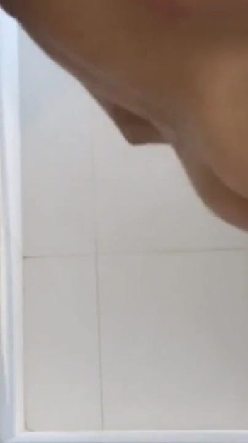 Must-see moment from "TAKING A BATH AND I ARRIVED"