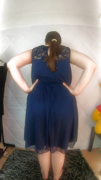 Isprobavam haljine bez cenzure