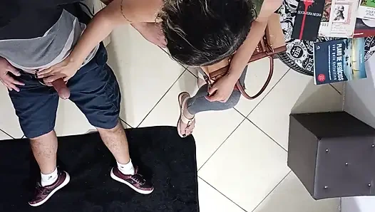 Неожиданный секс в приёмной с незнакомцем.