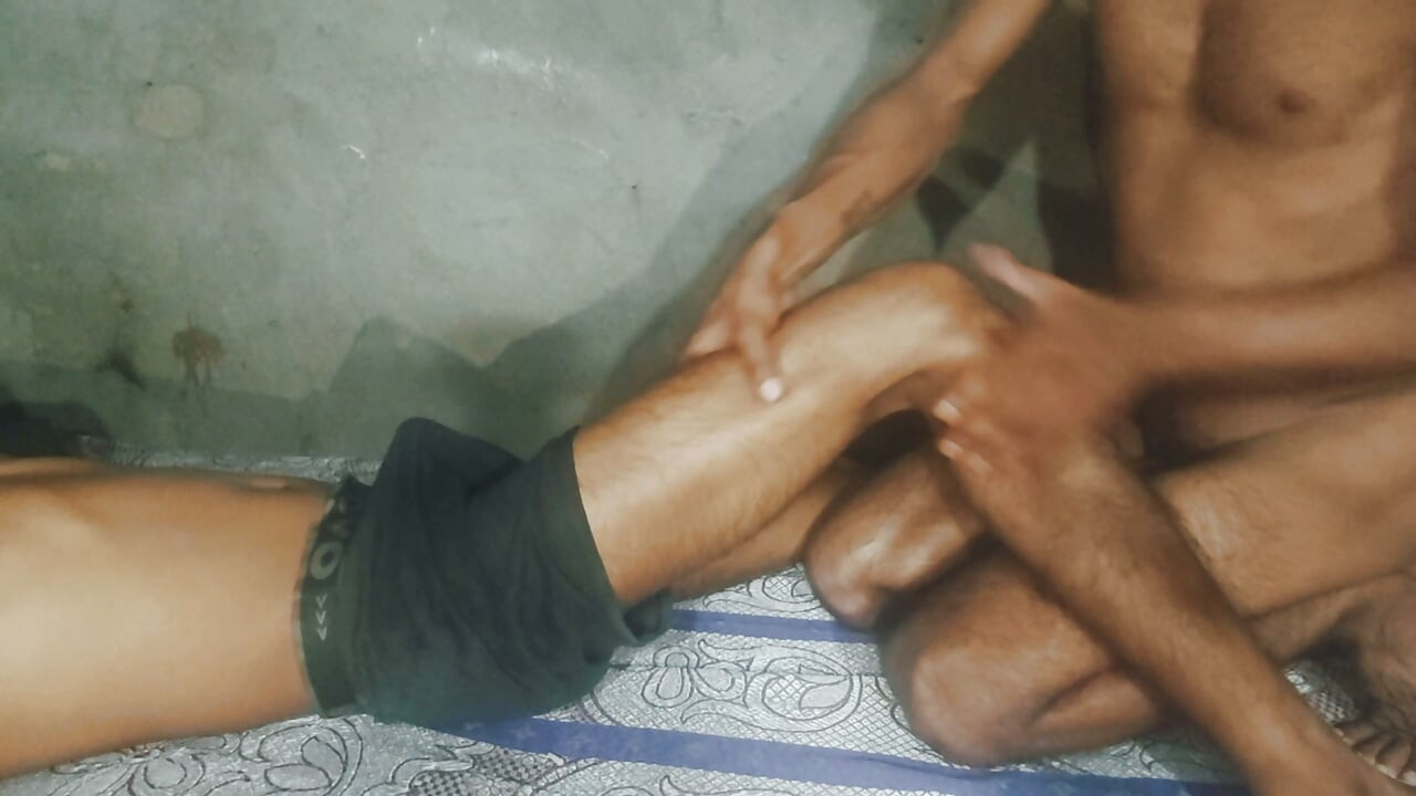Tel ki masaj ki end gad ki chudai bada Vishal land se ki -hot-boy-end-gaye desi