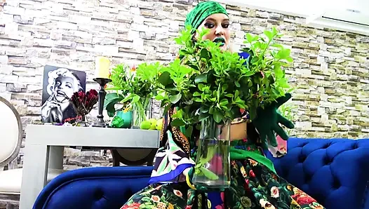 Kiss, Gift Ivys grüne lippen