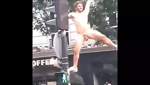 çıplak fransız gururu