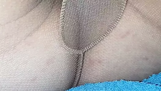Wife in pantyhose cumming