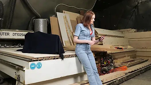 Kenikmatan pabrik: dobel penetasi pakai fuckmachine