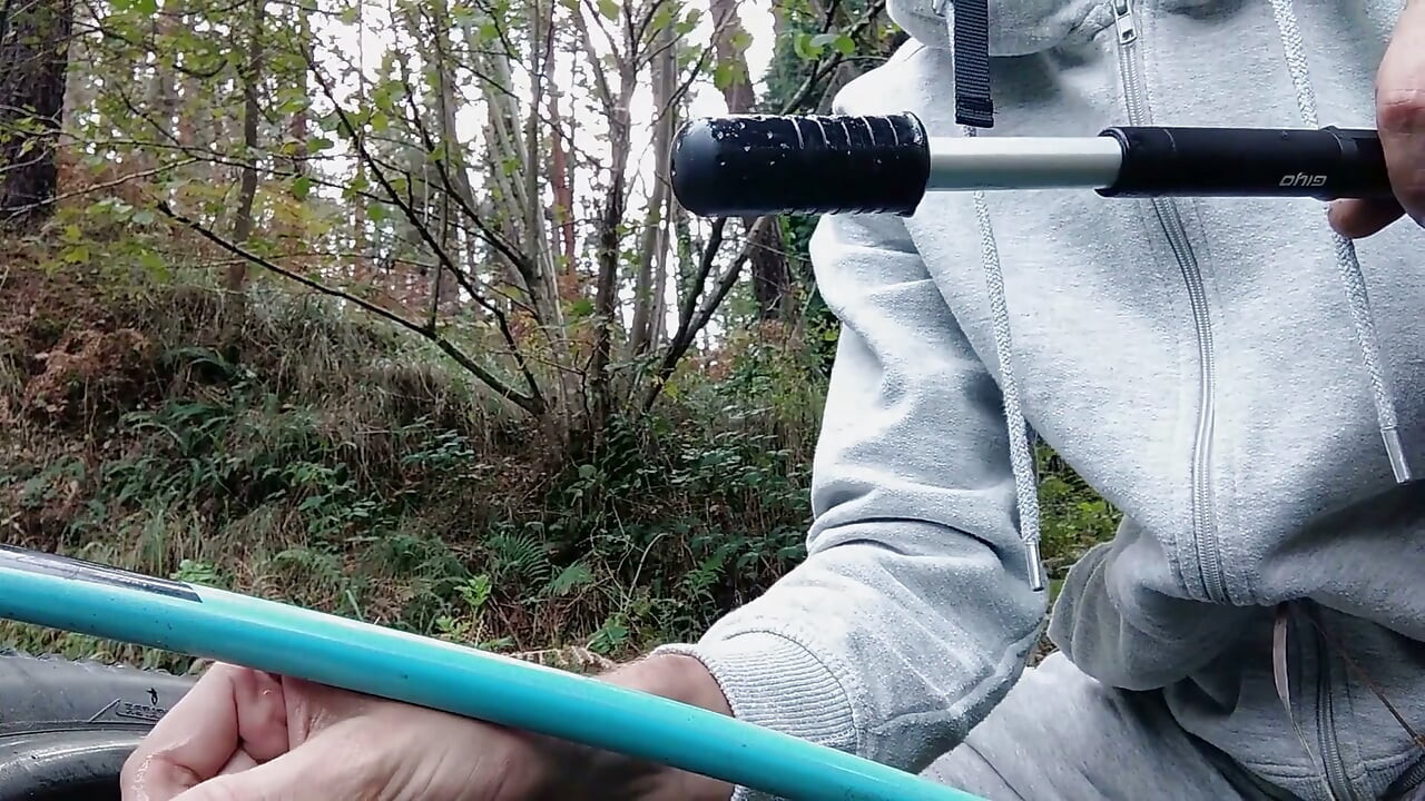 My Bicycle Wheel Punctured and I Ended up Giving the Inflator a Great Blowjob! Stranger Saw Me