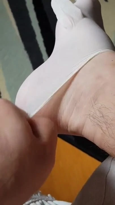 Gloves feet
