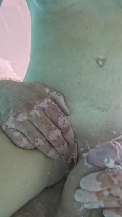 Underwater Blowjob doggy missionar creampie | Clip 3