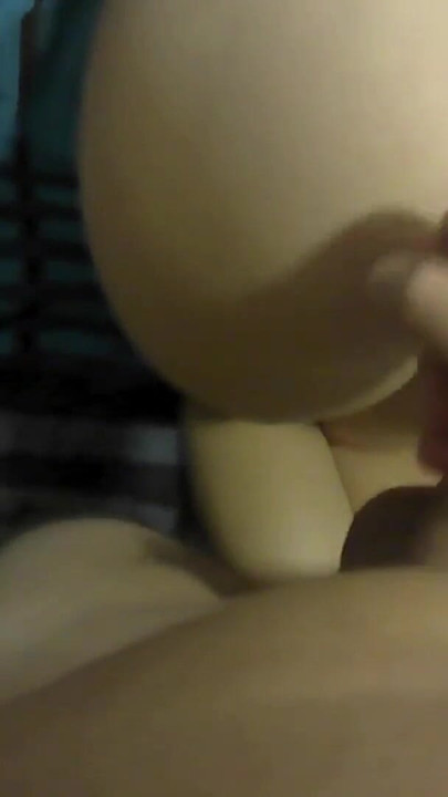 Must-see moment from "Cumshot on her pussy and putting it back in"