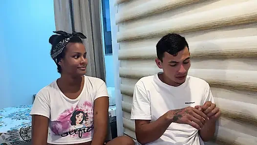 Karımın gavat sevgilisi dizisini izlerken sevgilimi arkasından sikme fırsatını değerlendiriyorum