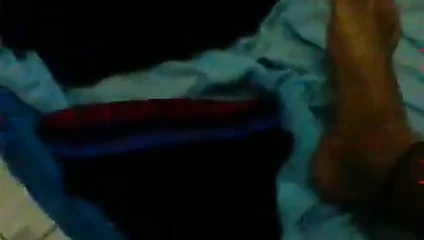 Ayaklarım, bacaklarım ve ihtiyacın olan her şey... yatakta!