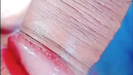 Привлекательная шлюха Sabrinahole, он проголодался и поедает вкусный и сочный хуй