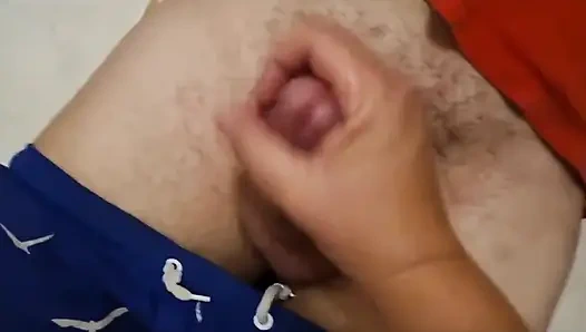 Ich mache ihn mit meinen high heels und händen hart zum kommen