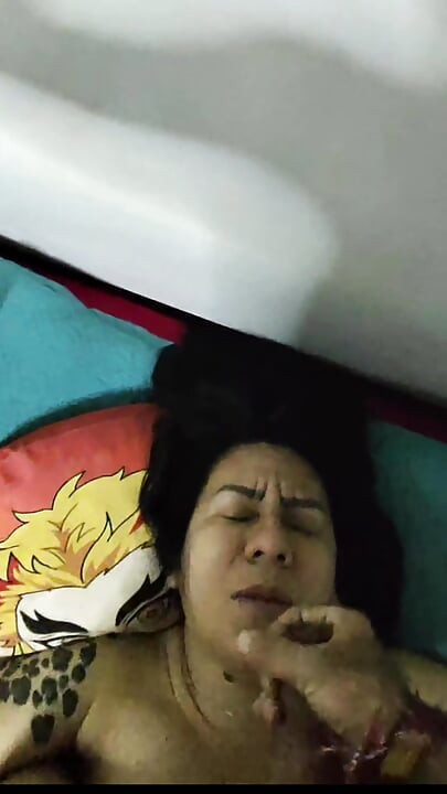 我發現我和我的妻子做精液射擊臉部