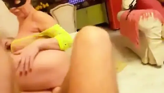 Ich stecke meinen fuß in meinen arsch