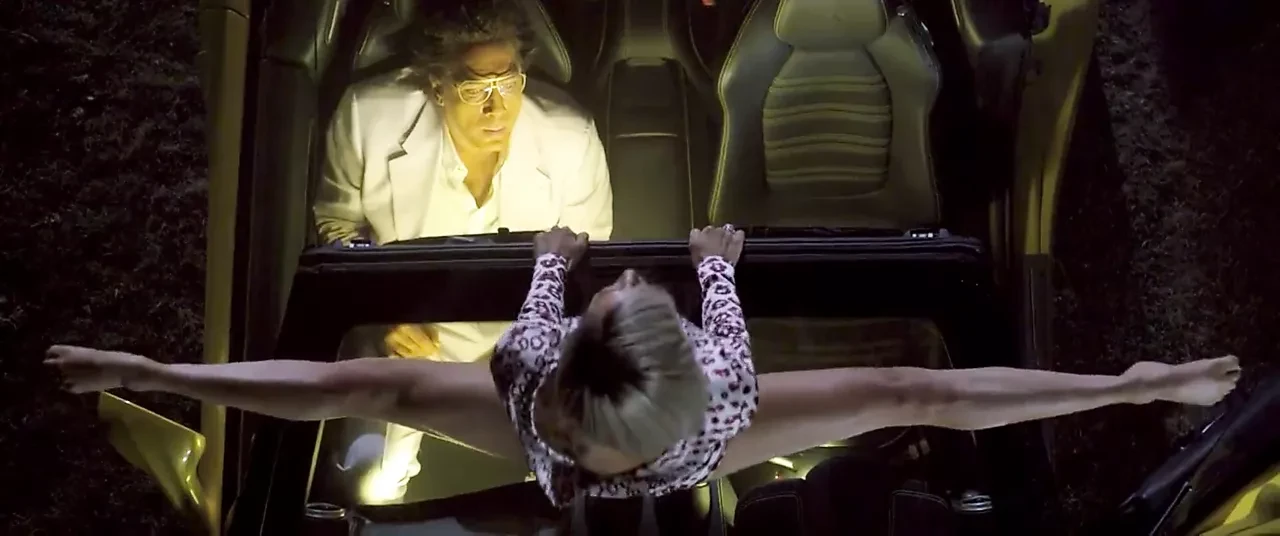 Cameron Diaz Humping the car