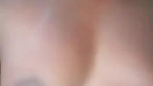 Penggoda ebony: pesona yang menggigit, kebahiaan itu meleleh