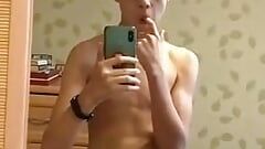 Hot twink cumming in front of mirror