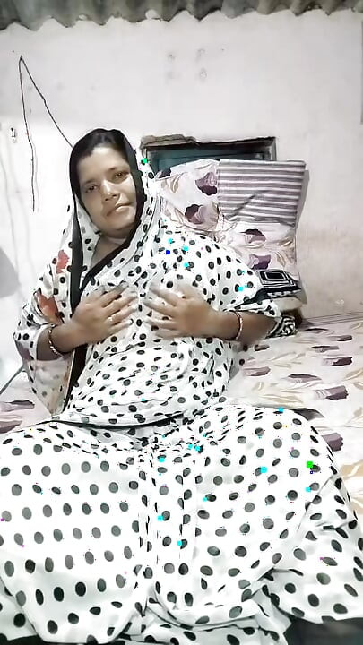 DESI BHABHI IN MOOD to game