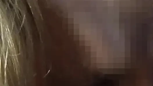 Bu adama sakso çekmemi izle! Ateşli orta yaşlı seksi kadın sakso çekiyor!