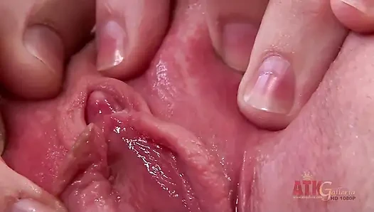 Эта женщина имеет клитор, чтобы стремиться.