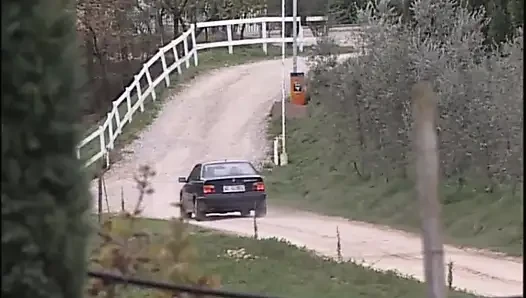 Erstaunliche sexy MILFs mit schönen titten gefickt im stehenden doggystyle (kompletter film)