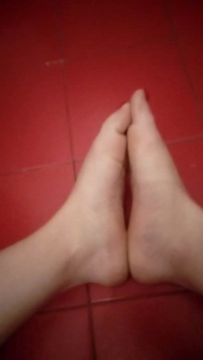 sexy horny feet
