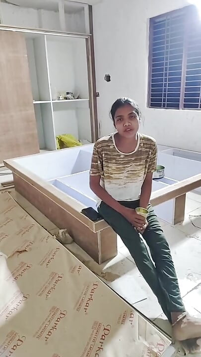 India hermanastra del pueblo llegó a casa del mercado y la viste ayudando a su cuñado a masturbarse IndianAlexaQueen