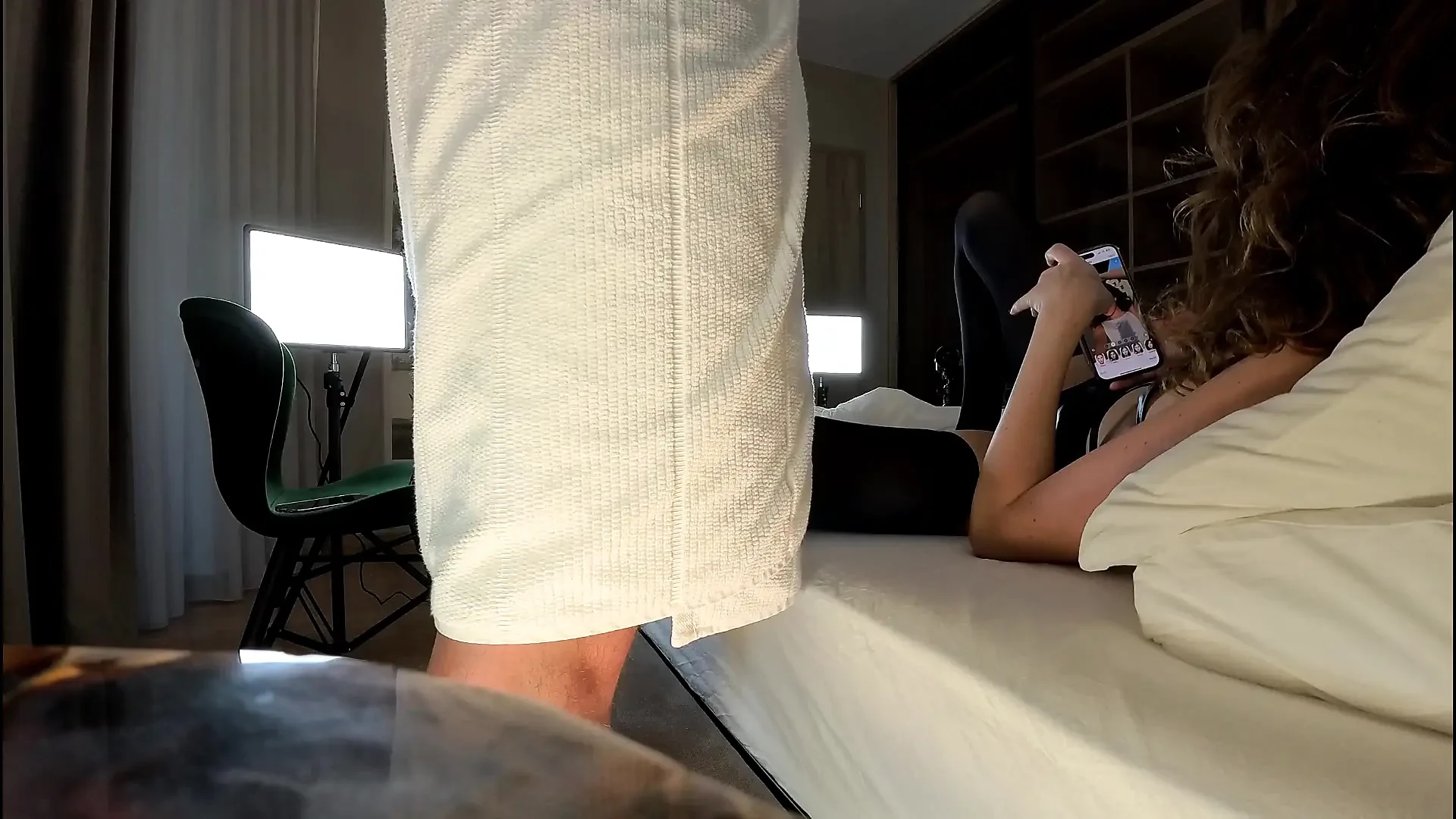 Isabella De Laa - handjob,babe