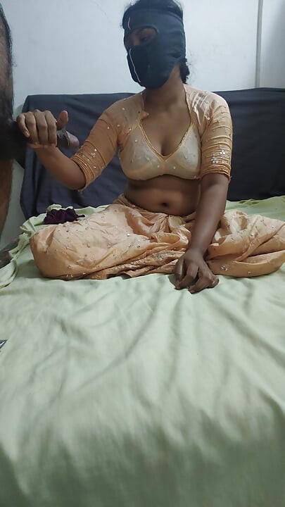 Hotel Night: Wife desi Tanya bhabhi Fucks Husband's Boss