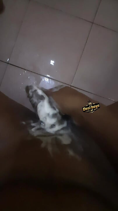 Desiboys47 p3 pemuda india di kamar mandi 2026