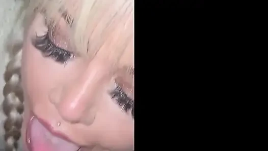 Emma stone lagi asik ngocok pov
