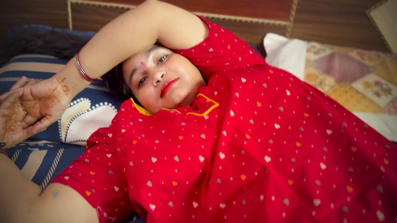 Jija ji vừa gặp em choti sali còn trinh đã bú lồn em đến ra nước nhờn – video Hindi
