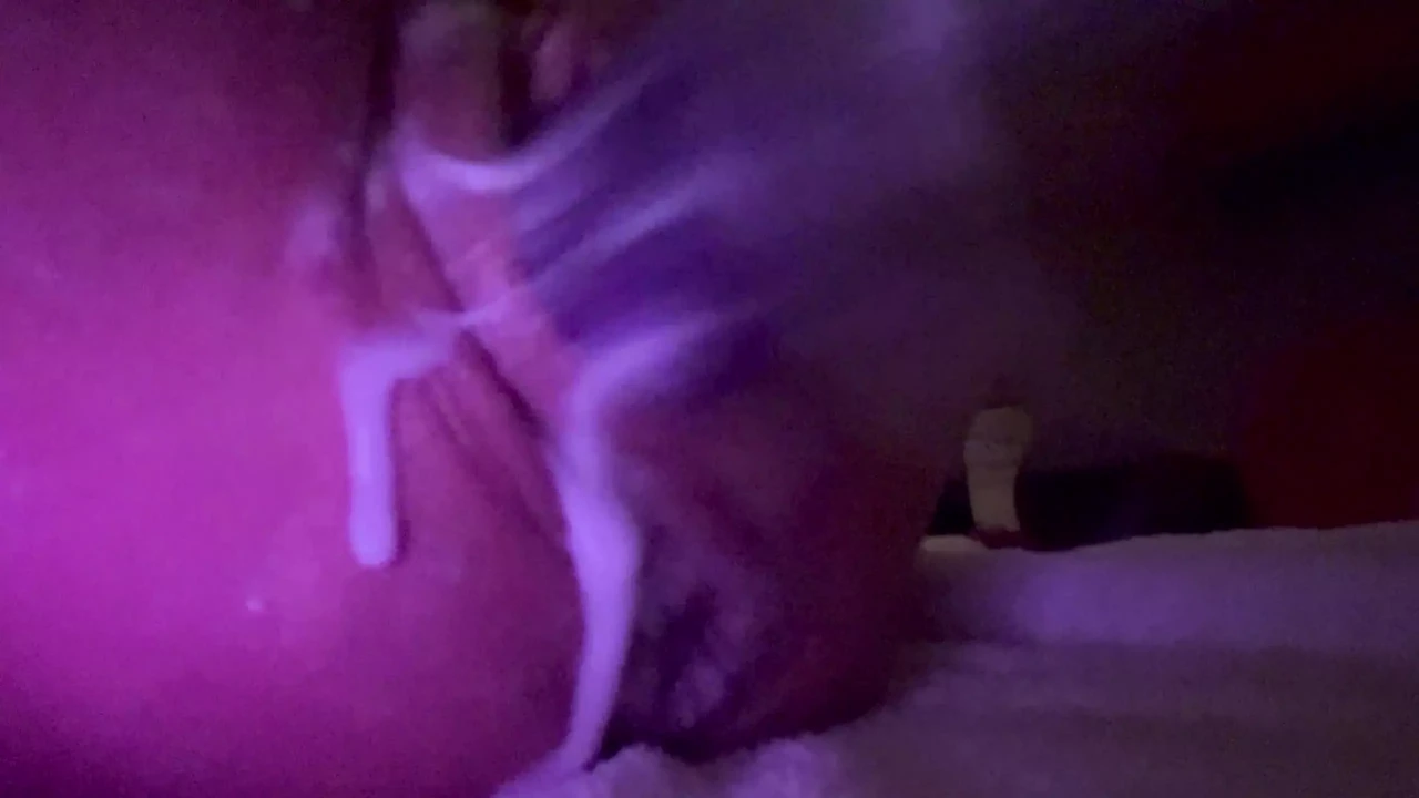 Whore loves showing her loose used cunt getting railed by machine