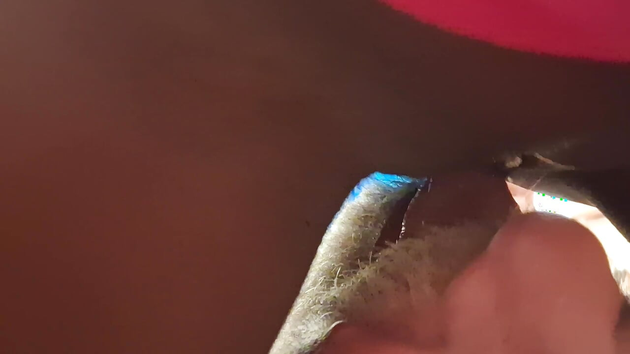 BLU Nastie vaatii kunnon pillun nuolemista