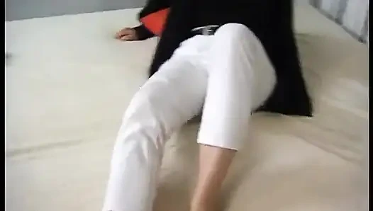 Küçük memeli esmer klasik sürtük zevkli bir sakso çekiyor