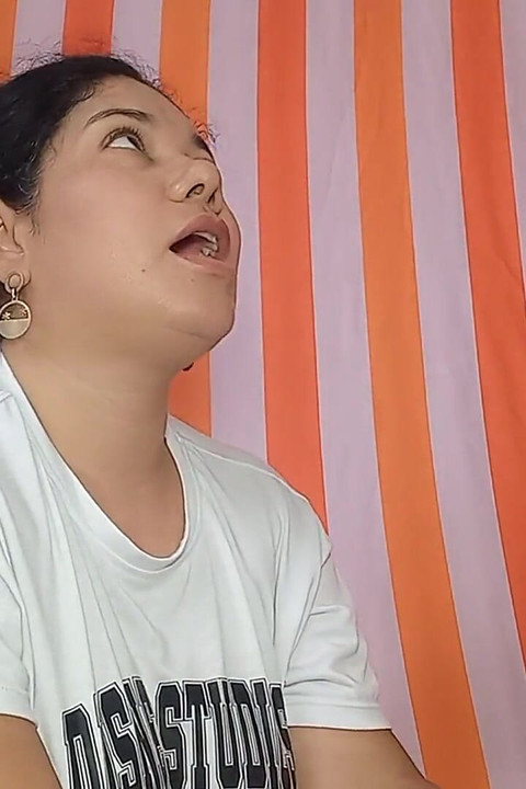 पड़ोसी चूस रहा है