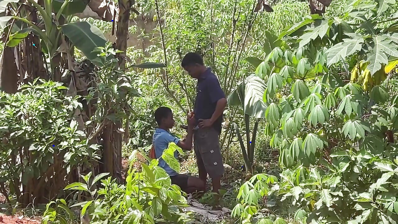 Soyez rapide pour que personne ne nous attrape (dans les coulisses)